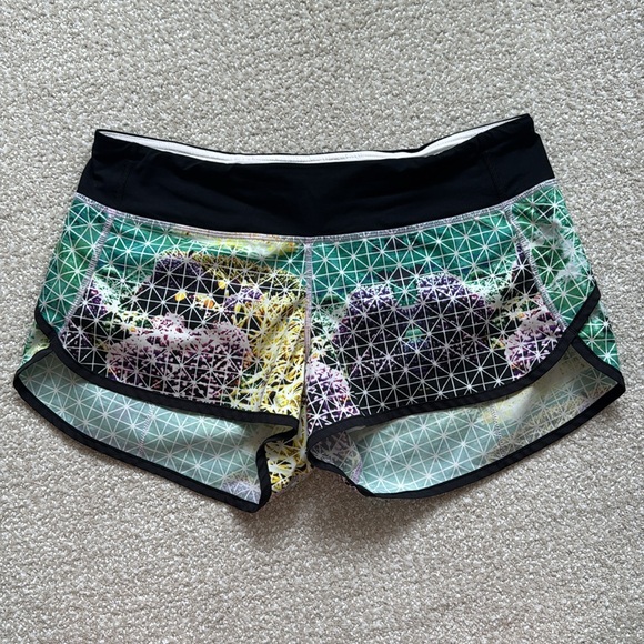 Rare Lululemon Grid Paradise Speed Shorts 8 - Picture 3 of 3
